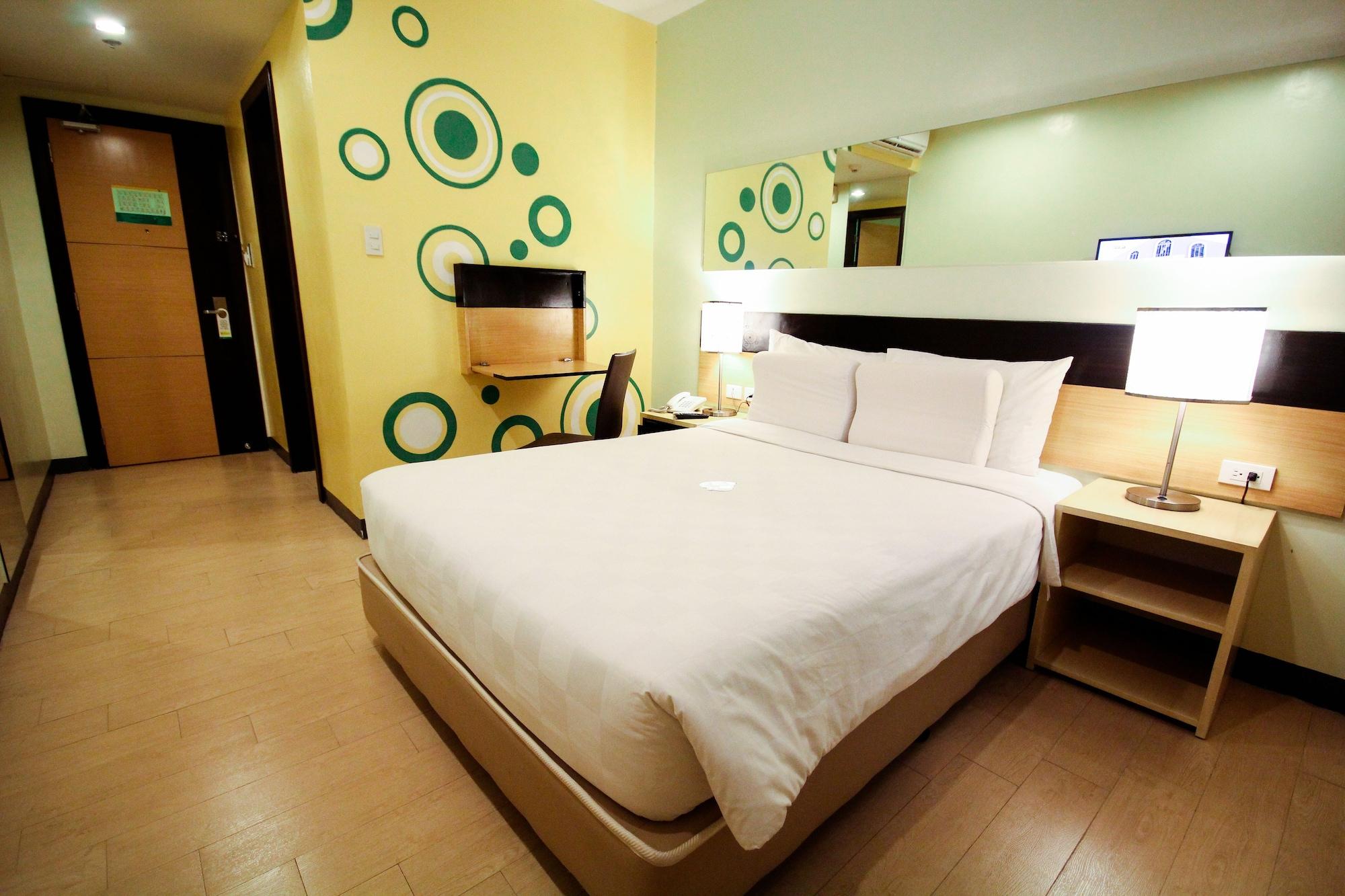 Go Hotels Iloilo Exterior photo