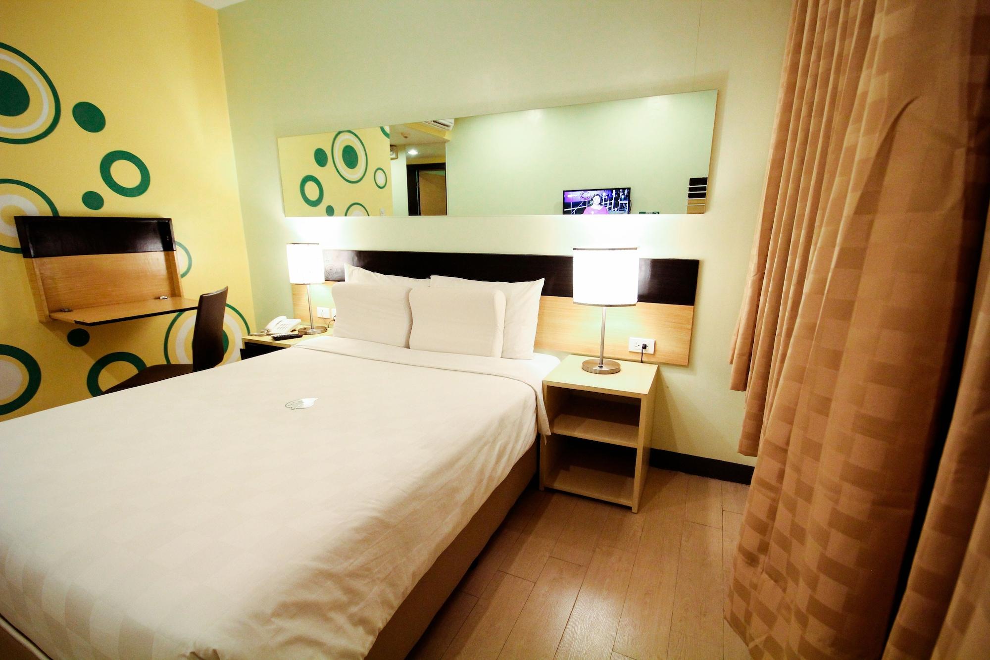 Go Hotels Iloilo Exterior photo