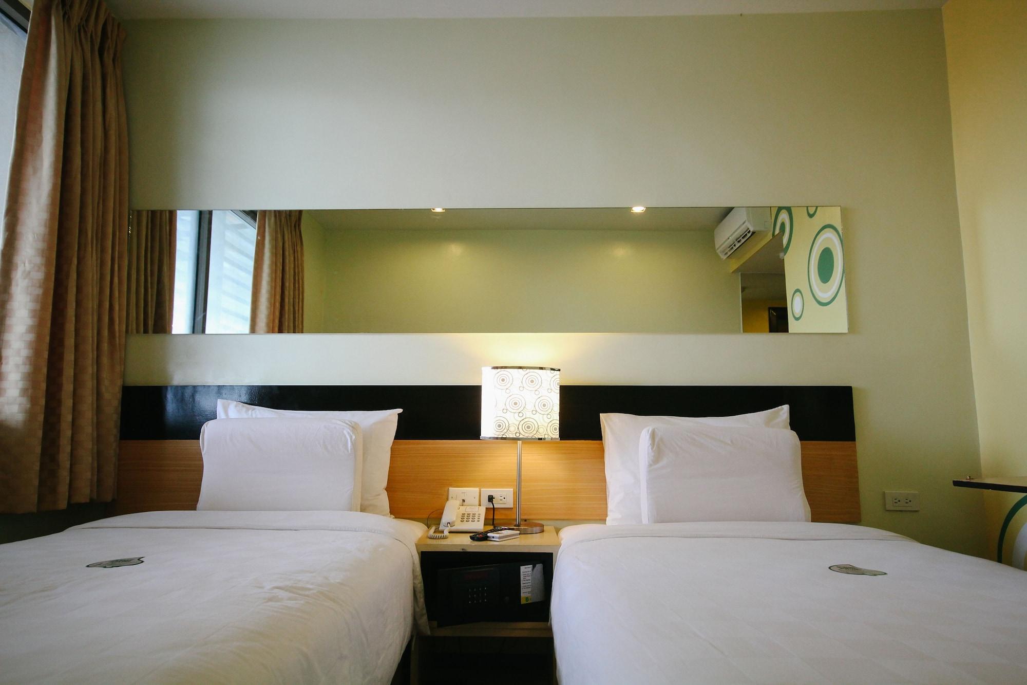 Go Hotels Iloilo Exterior photo