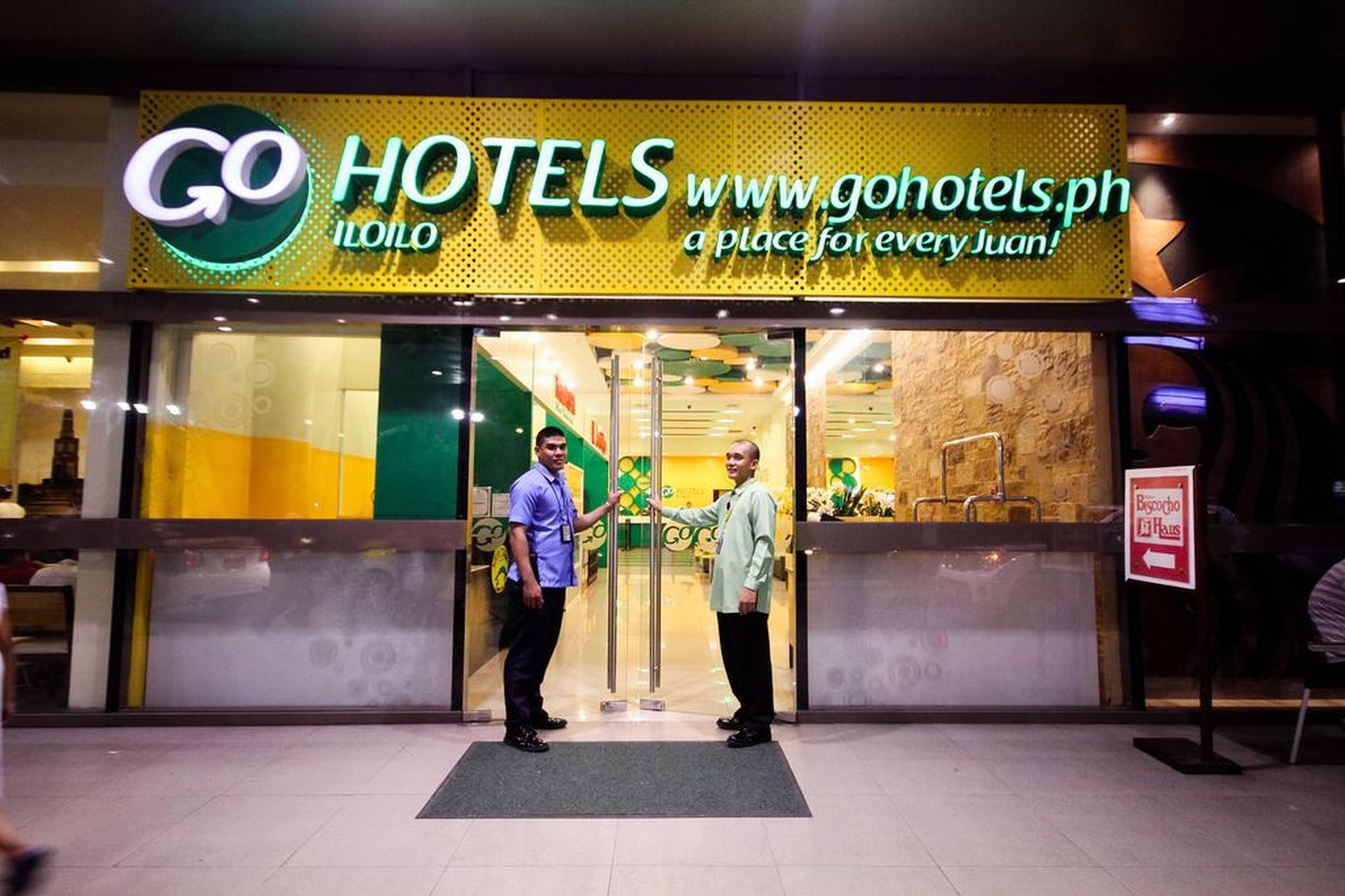 Go Hotels Iloilo Exterior photo