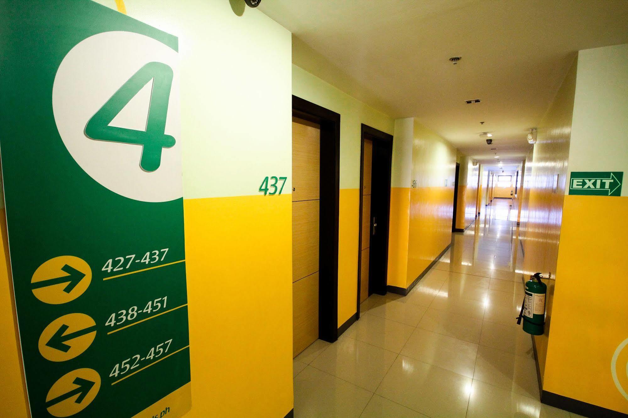 Go Hotels Iloilo Exterior photo